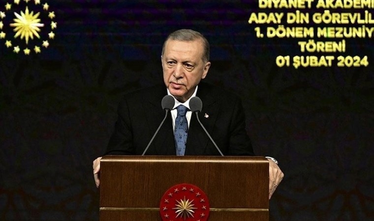 Diyanet Akademisi'nde konuştu: Açıktan şeriatı savundu