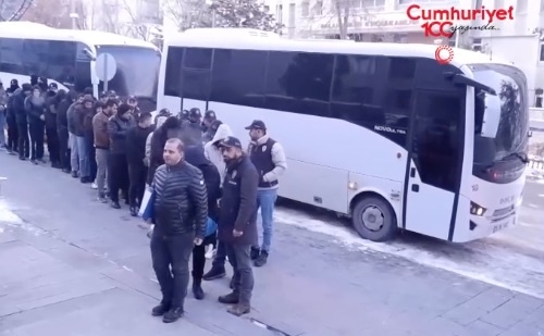 Antep’in de aralarında bulunduğu illerde nitelikli dolandırıcılıktan 71 kişi yakalandı