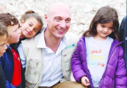 Netflix Türkiye ve UNICEF; gençler için deprem bölgesinde