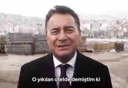 Ali Babacan, bir yıl önce uyardığı otelin enkazının önünden seslendi: “Deprem göz göre göre geldi”