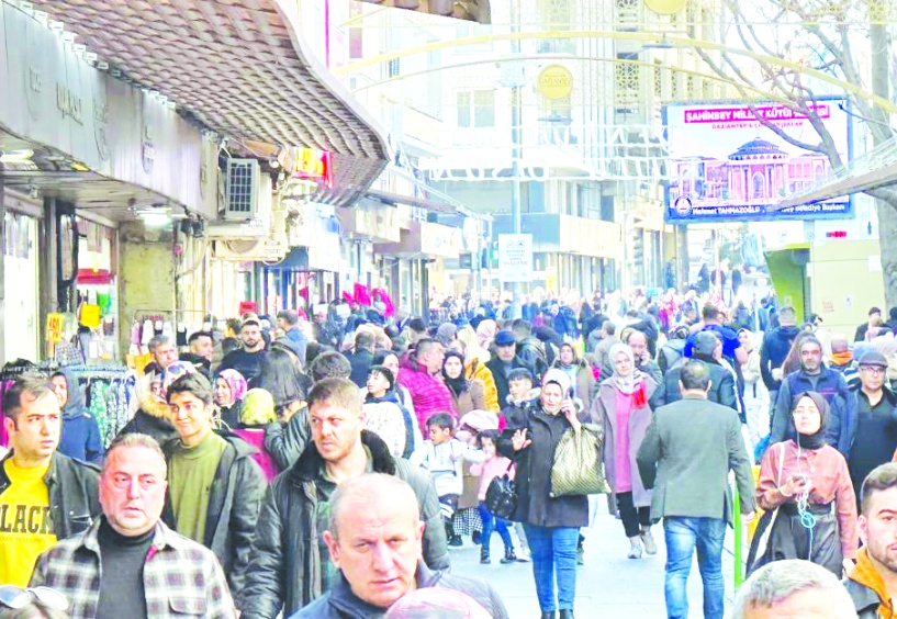 Nüfus, 92 bin 824 kişi arttı 85 milyon 372 bin 377 kişi oldu