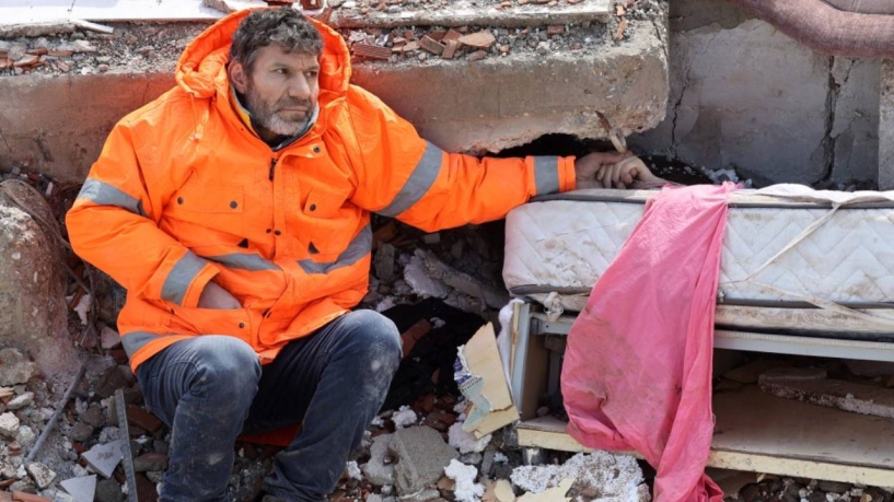 Çok kötüymüş evlat acısı,  yüreğimizin başında ateş yanıyor