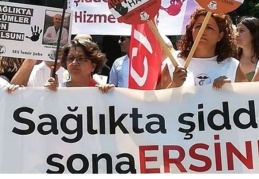 Kayıt yaptırmadan muayene yapmayan doktor ve temizlik görevlisine saldırdı