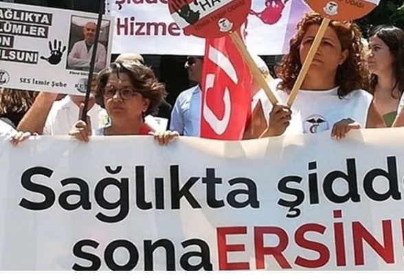 Kayıt yaptırmadan muayene yapmayan doktor ve temizlik görevlisine saldırdı