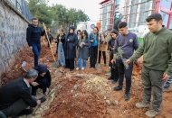 Depremde hayatını kaybeden sağlık çalışanları için fidan dikildi