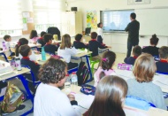 Ders seçimini, öğrenciler özgür iradeleri ile yapmalı