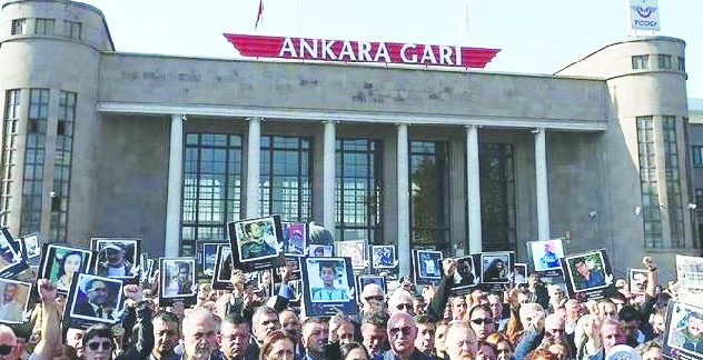 Ankara Gar Katliamı'nda hayatını kaybedenler anıldı! 2'si çocuk 100 kişi hayatını kaybetmişti