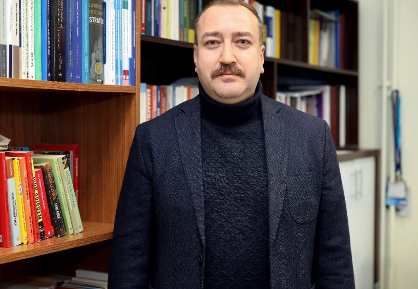 Doç. Dr. Mehmet Akif Destek, en iyi ekonomistler arasında 54. sırada