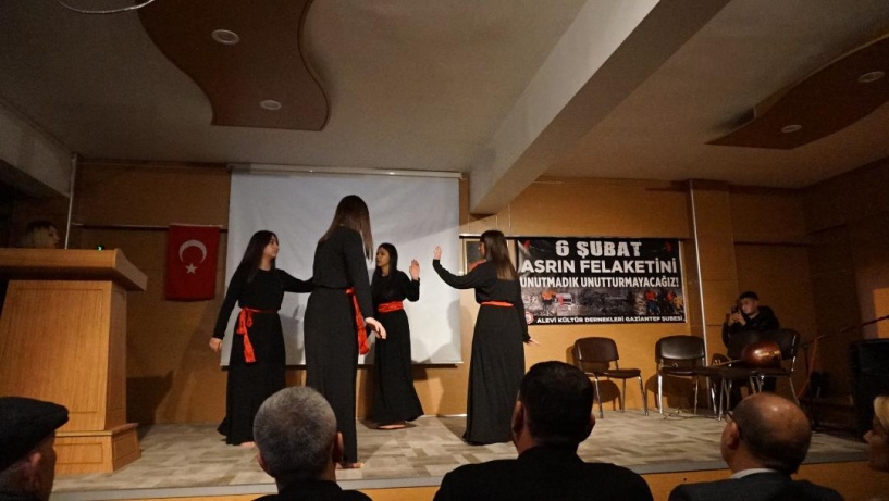 Birbirimize sarılalım acıların dili rengi ırkı olmaz