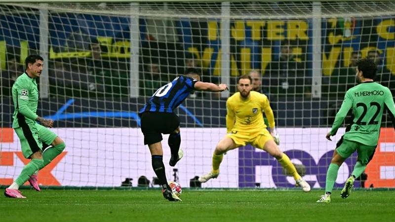 Inter, Atletico Madrid'i 1-0'la geçerken, gol Arnautovic'ten geldi