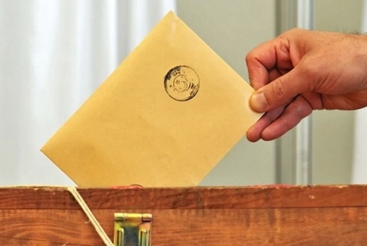 Geçici aday listeleri il seçim kurullarında askıya çıkarıldı