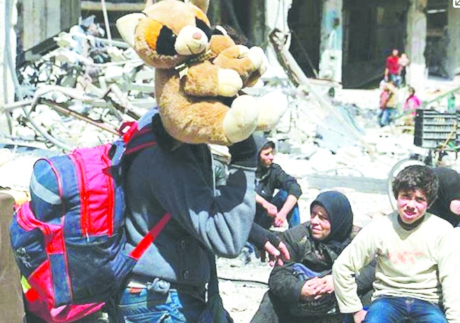 "Suriyeliler, zorla cihatçıların kontrolündeki bölgelere gönderiliyor"