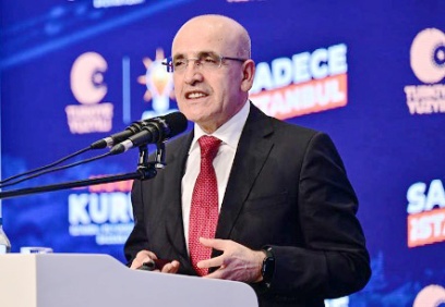Maliye Bakanı , vatandaşa belirsiz gelecekle ümit verdi