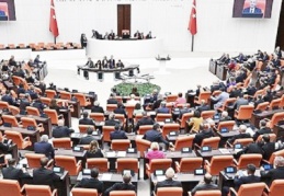 Vekiller yes-no öğrenmek diye bizim cebimizden kursa gidecek