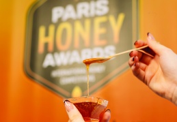 Türkiye arıcıları Paris Uluslararası Bal Fuarı’ndan ödüllerle döndü