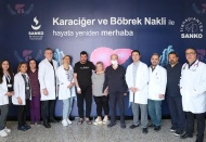 Başarılı canlı vericili böbrek nakli sayesinde kurtuldu