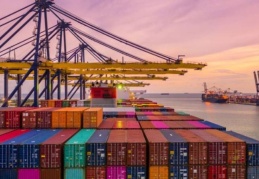 Dış ticarette şubatta 6,8 milyar dolarlık açık