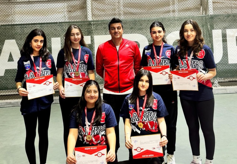 Genç Kız Tenis Takımı, bölge birincisi oldu