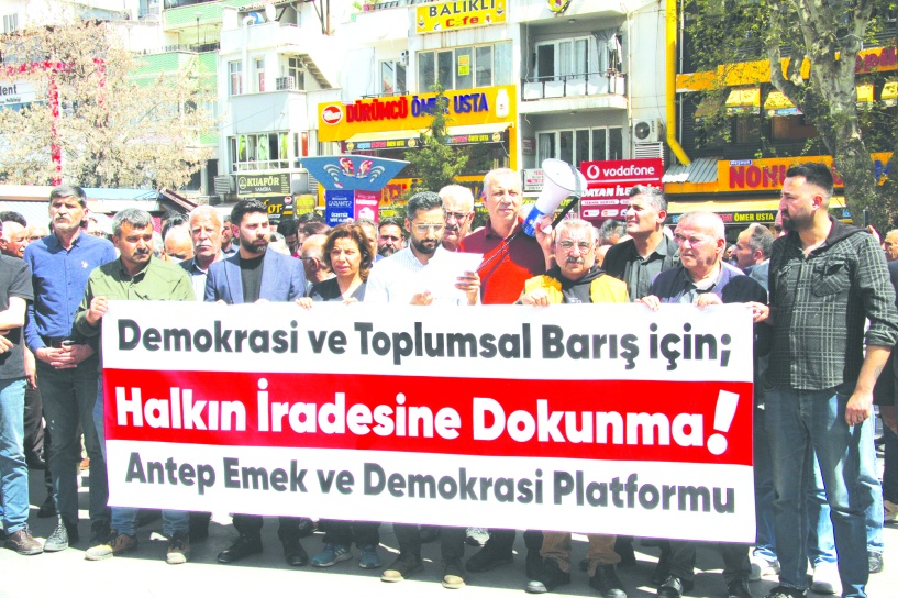 Türkiye, Van seçimleri için ayakta