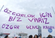 Erkekler Mart’ta 24 kadını öldürdü, Antep'te bir kadının cansız bedeni yol kenarında bulundu