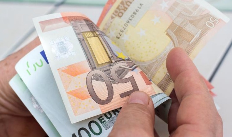 Avrupa Birliği projesi ile sigortalı anneye 325 Avro destek verilecek