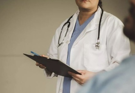 Kadın doktorlar tarafından tedavi edilen hastaların ölme olasılığı 'daha düşük'