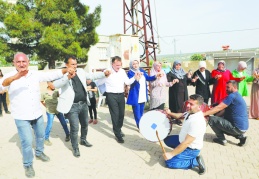 Doğan, vatandaşların arasında