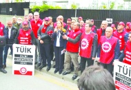 DİSK, TÜİK önünde protesto eylemi yaptı: Sürekli enflasyonu düşük gösteriyor