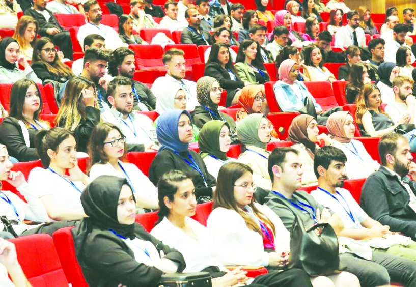 Hekimlik mesleği hayat boyu öğrenmeyi gerektiriyor