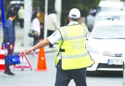 Trafik cezaları ile vatandaşı boğuyorlar