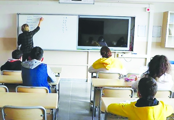 'Eğitim, demokratik, bilimsel ve laik olmalı'