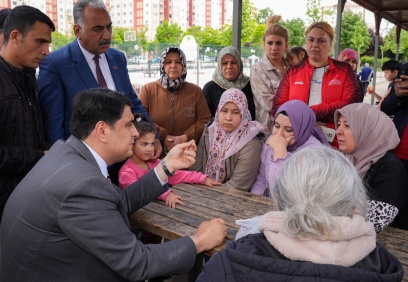 Seyrantepe Mahallesi’nde halkın sorunlarını dinledi