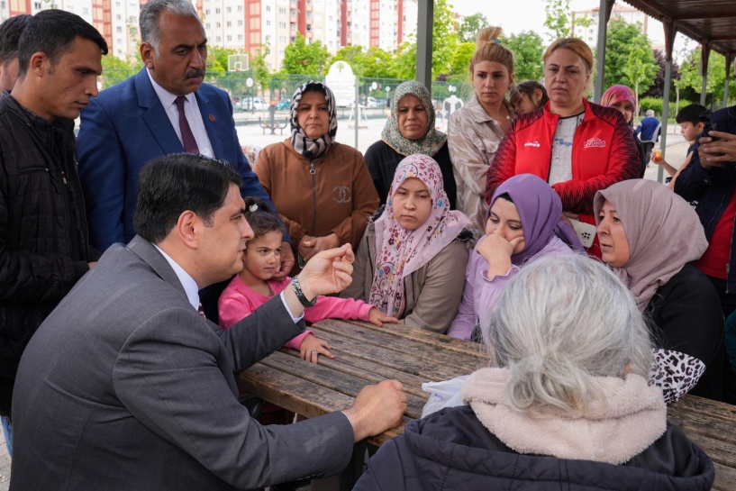 Seyrantepe Mahallesi’nde halkın sorunlarını dinledi