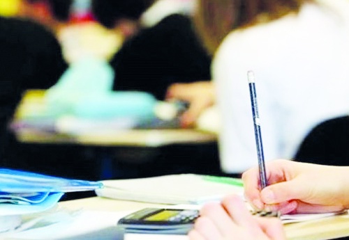 ‘Yeni müfredat taslağı İslamcı bir metin’