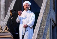 Bu adamı neden 6 kişi koruyor?