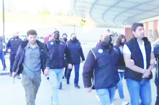 Önce aramıza salıp, çoğalttılar, şimdi toplamakla baş edemiyorlar