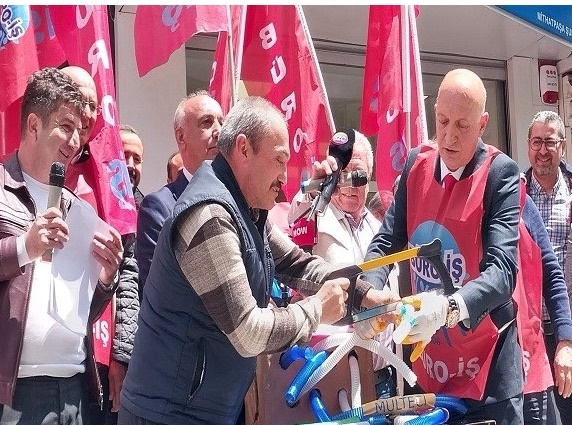 ‘Keseceksen tarikat ve cemaatlere oluk oluk akan boruları kes’