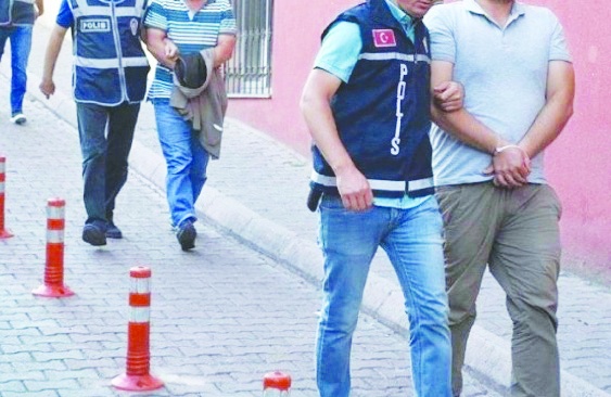 14 ilde 40 göçmen kaçakçısı yakalandı