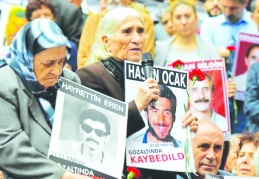 AKP'li Özlem Zengin açıkladı: Cumartesi Anneleri'nin 1000. hafta eylemine izin verilecek