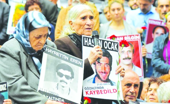 AKP'li Özlem Zengin açıkladı: Cumartesi Anneleri'nin 1000. hafta eylemine izin verilecek