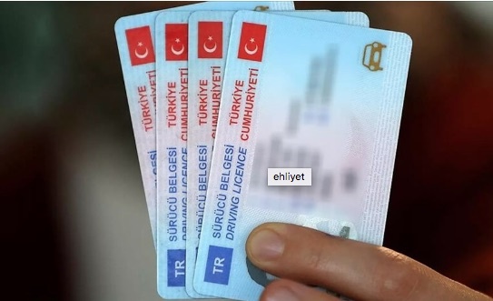 Eski tip ehliyetler geçersiz sayılacak: Son yenileme tarihi yıl sonuna kadar