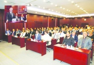 Mevcut ekonomik programın tek başına başarı şansı yok