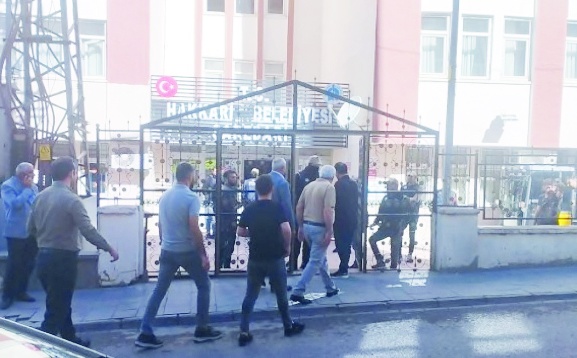 'Halk iradesi gasp edilemez'