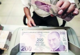 Halkın yüzde 73'ü para biriktiremiyor, yarısı tatile gidemiyor