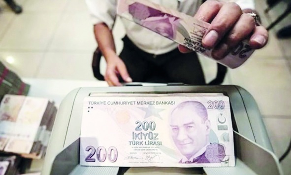 Halkın yüzde 73'ü para biriktiremiyor, yarısı tatile gidemiyor