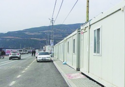 Nurdağı’nda öğretmenlerin konteynerleri boşaltması istendi