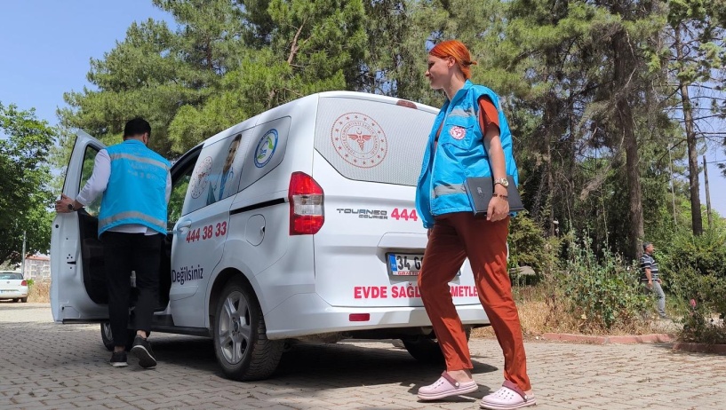 Sağlık ekipleri, evde sağlık hizmeti veriyor