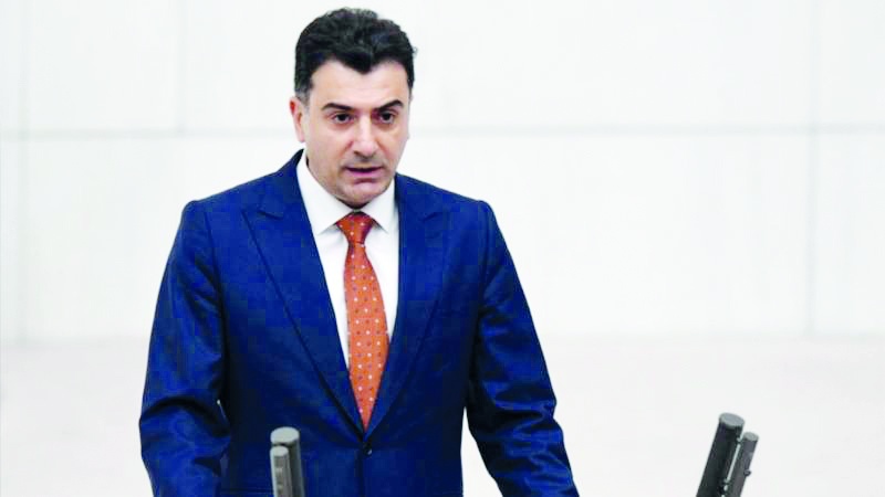 Almanya’ya 100 bin civarında türk kaçak giriş yaptı