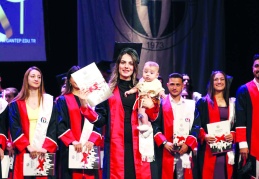 Meslek hayatlarına ilk adımlarını attı