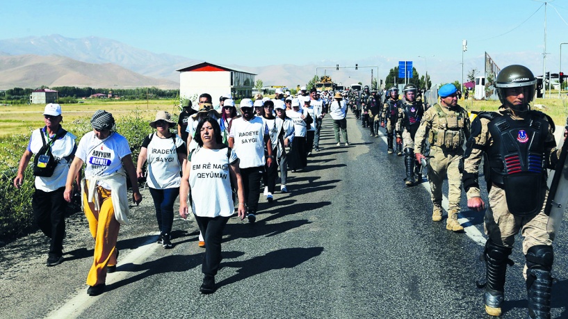 'İradeye Saygı Yürüyüşü' beşinci gününde devam ediyor